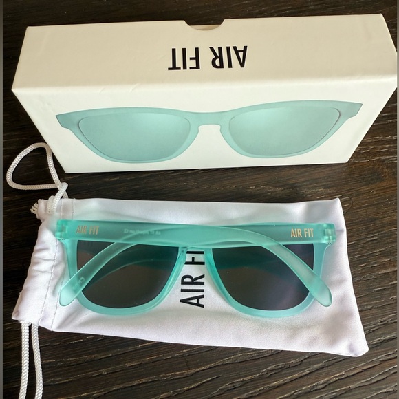 Unisex Air Fit Ice Blue Sunglasses - NEW IN BOX - Picture 5 of 5